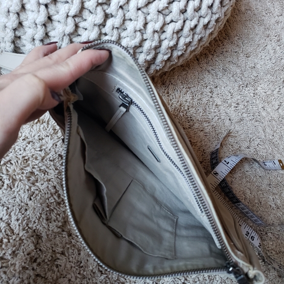 Leather clutch - Picture 4 of 4